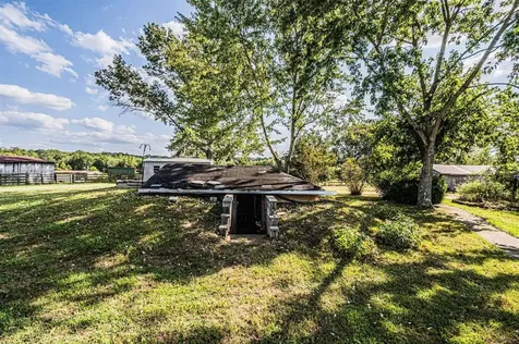 1960 Gaston Road Belton KY 42324