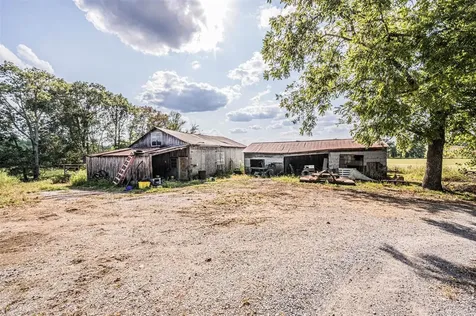 1960 Gaston Road Belton KY 42324