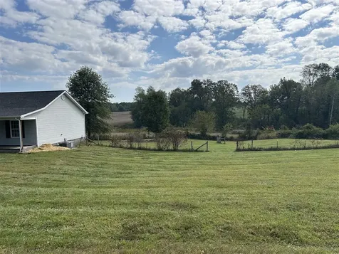 2694 Boiling Springs Road Bowling Green KY 42101
