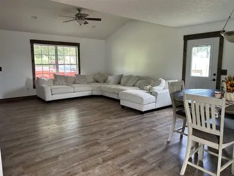 2694 Boiling Springs Road Bowling Green KY 42101