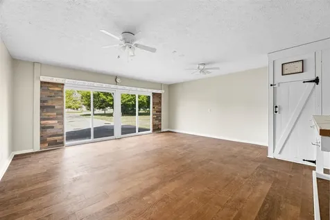 115 Cal Avenue Bowling Green KY 42104