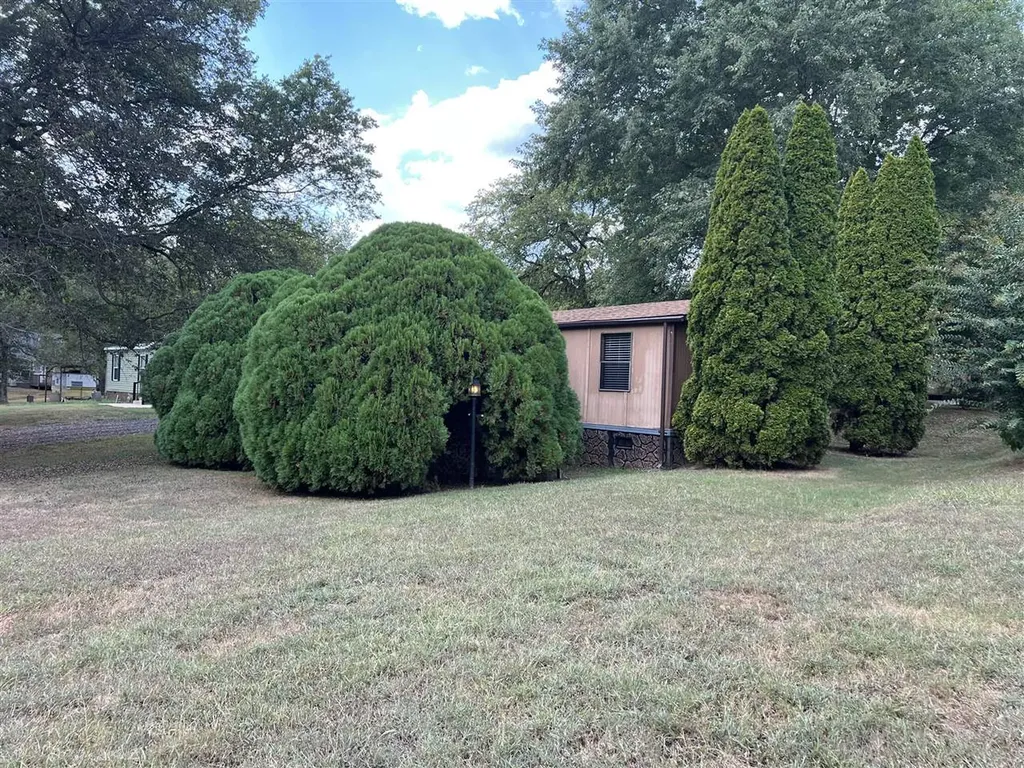 8961 Pembroke Oak Grove Road Oak Grove KY 42262