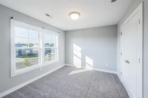 2845 Brahman Circle Bowling Green KY 42104