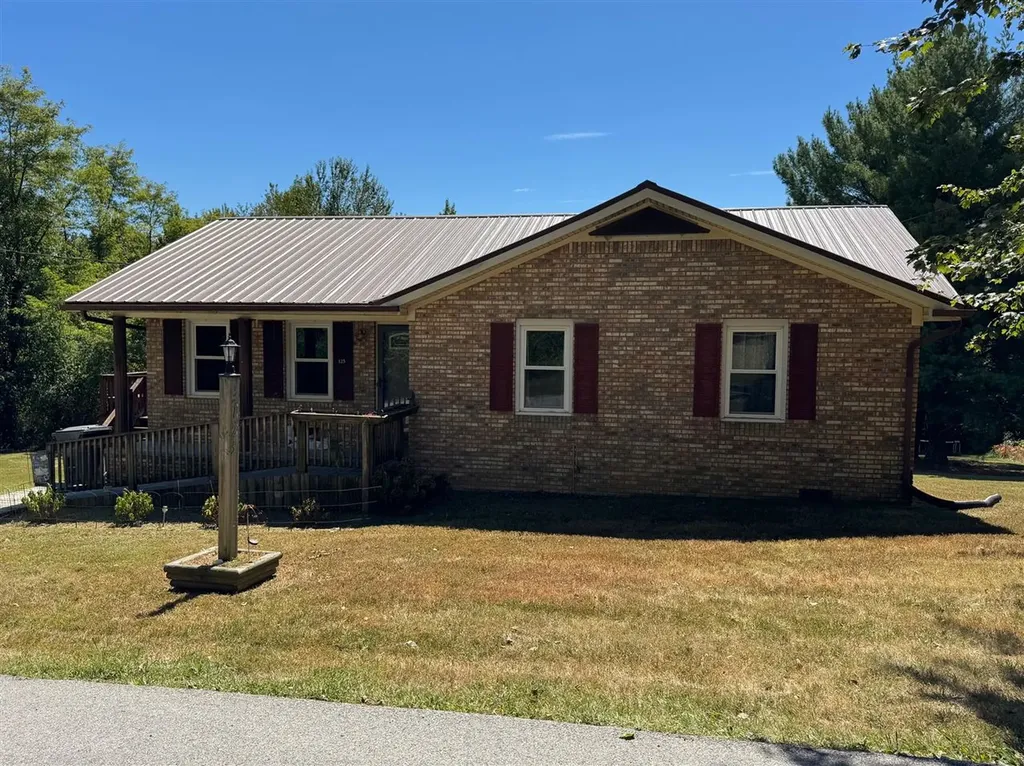 125 Cherokee Drive Morgantown KY 42261