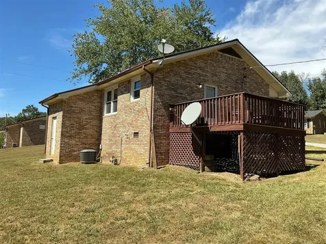 125 Cherokee Drive Morgantown KY 42261