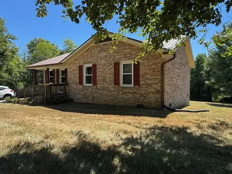 125 Cherokee Drive Morgantown KY 42261