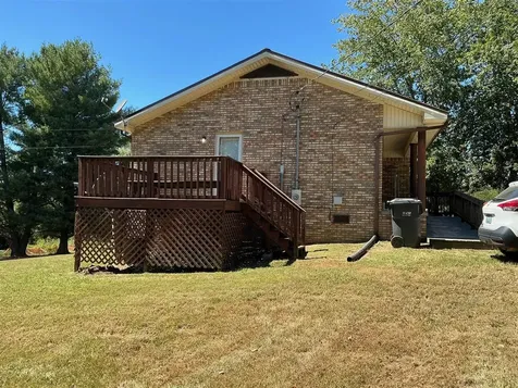 125 Cherokee Drive Morgantown KY 42261