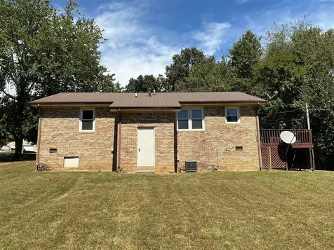 125 Cherokee Drive Morgantown KY 42261