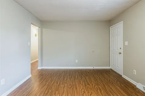 2120 Robin Road Bowling Green KY 42101