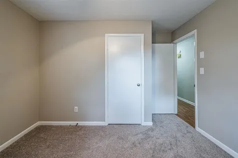 2120 Robin Road Bowling Green KY 42101