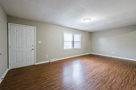 2120 Robin Road Bowling Green KY 42101