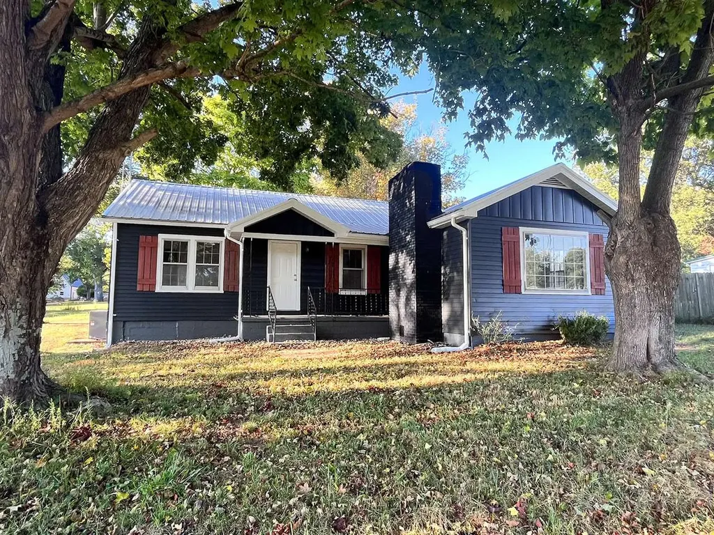 1049 Highway 949 Dunmor KY 42339