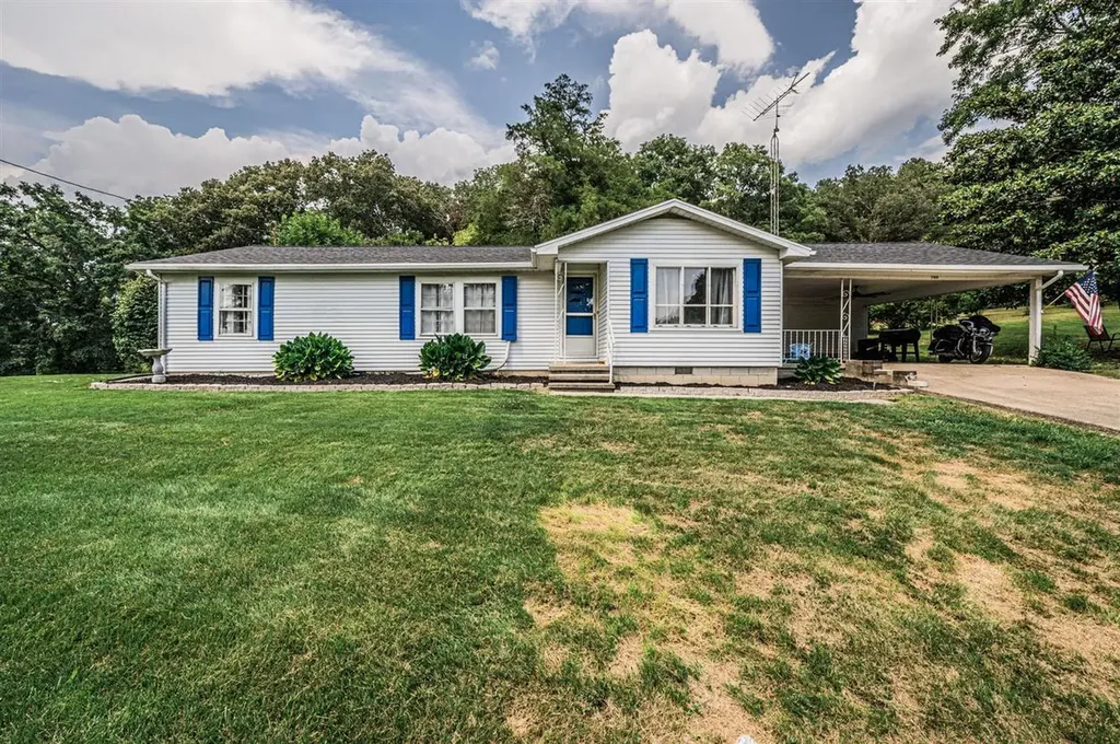 1169 Highway 949 Dunmor KY 42339