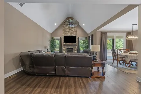 117 Prospect Lane Bowling Green KY 42104
