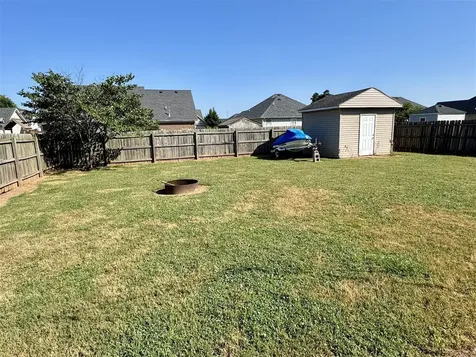 926 Angelica Street Bowling Green KY 42104