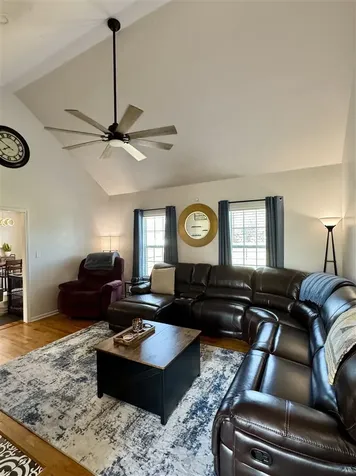 926 Angelica Street Bowling Green KY 42104