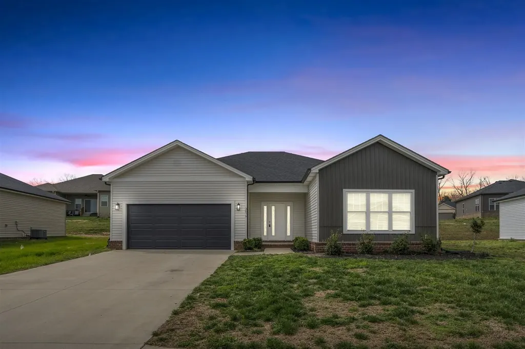 Bowling Green KY, 3079 Laredo Drive