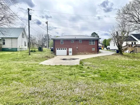 277 E Green Street Lewisburg KY 42256