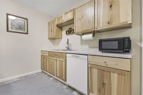496 Dock Parrish Road Roundhill KY 42275