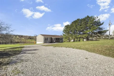 496 Dock Parrish Road Roundhill KY 42275