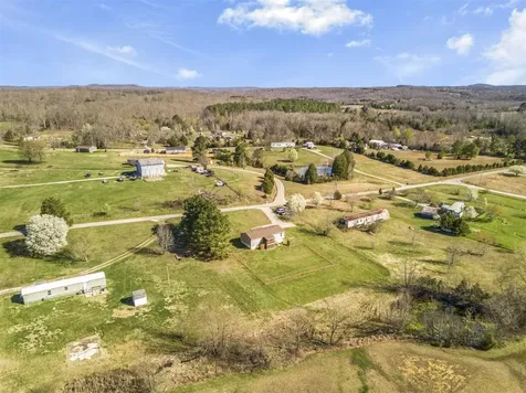 496 Dock Parrish Road Roundhill KY 42275