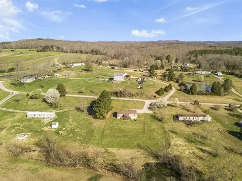 496 Dock Parrish Road Roundhill KY 42275