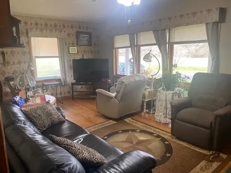 4713 Highway 431 Belton KY 42324
