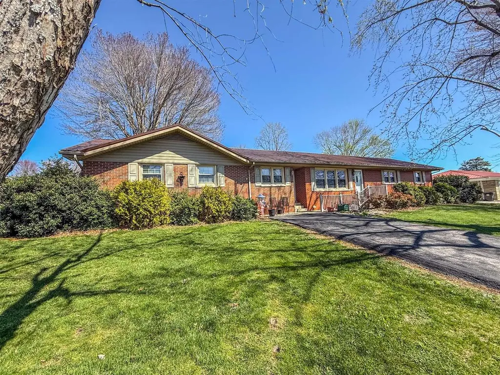 18 Caldwell Street Munfordville KY 42765