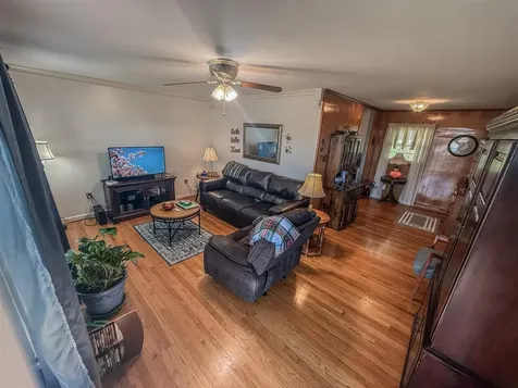 18 Caldwell Street Munfordville KY 42765