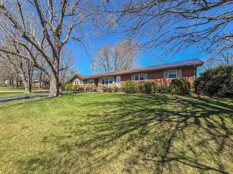 18 Caldwell Street Munfordville KY 42765