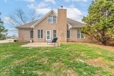1092 Pepperidge Drive Bowling Green KY 42103