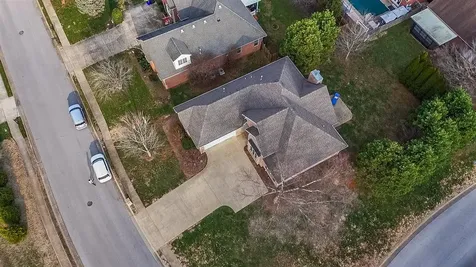 1092 Pepperidge Drive Bowling Green KY 42103