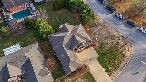 1092 Pepperidge Drive Bowling Green KY 42103