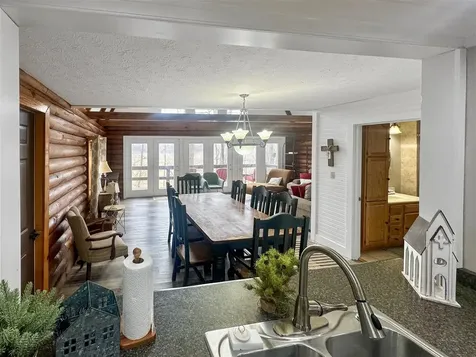 932 Catfish Lane Scottsville KY 42164