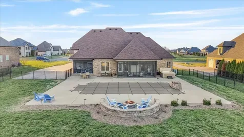 90 Pikes Peak Way Bowling Green KY 42104