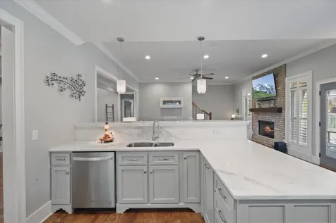 90 Pikes Peak Way Bowling Green KY 42104