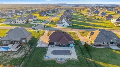 90 Pikes Peak Way Bowling Green KY 42104