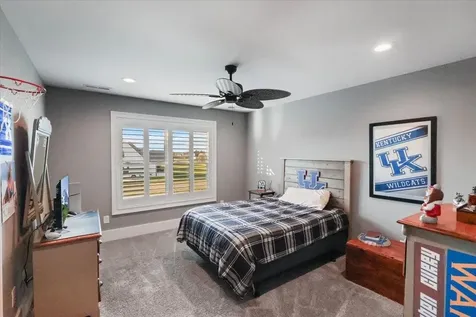 90 Pikes Peak Way Bowling Green KY 42104