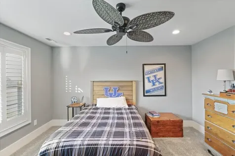 90 Pikes Peak Way Bowling Green KY 42104