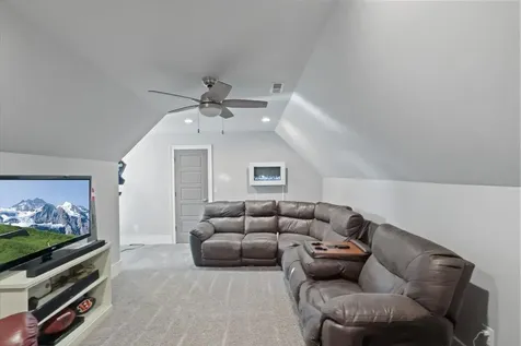 90 Pikes Peak Way Bowling Green KY 42104