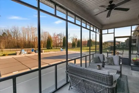 90 Pikes Peak Way Bowling Green KY 42104