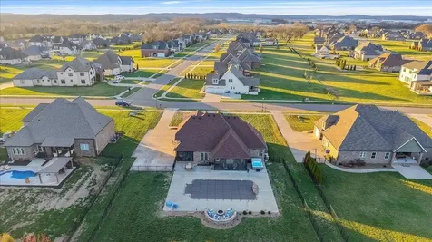 90 Pikes Peak Way Bowling Green KY 42104