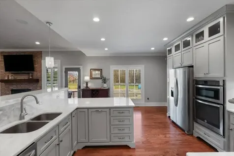 90 Pikes Peak Way Bowling Green KY 42104