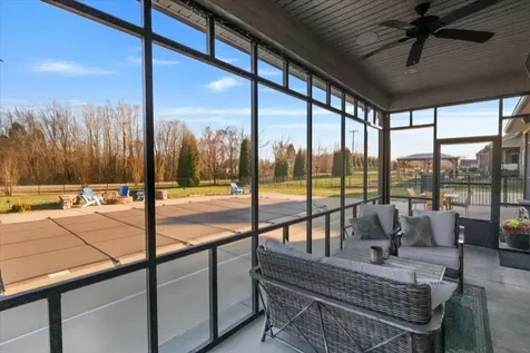 90 Pikes Peak Way Bowling Green KY 42104