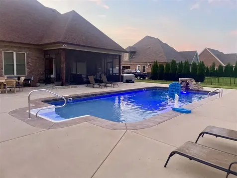 90 Pikes Peak Way Bowling Green KY 42104
