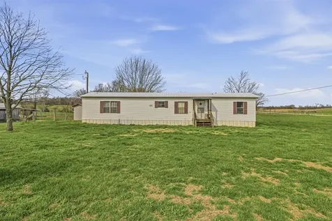 30 Sunshine Acres Drive Hardyville KY 42746