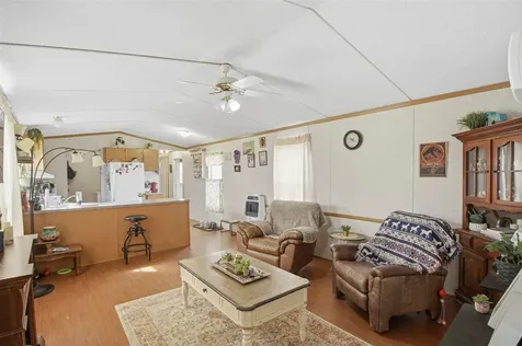 30 Sunshine Acres Drive Hardyville KY 42746