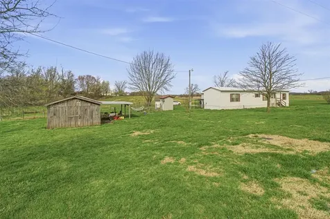 30 Sunshine Acres Drive Hardyville KY 42746