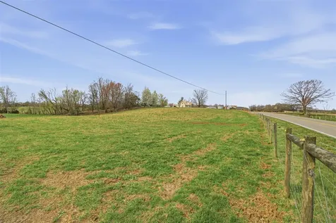 30 Sunshine Acres Drive Hardyville KY 42746