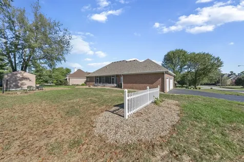 1401 Apollo Court Bowling Green KY 42104